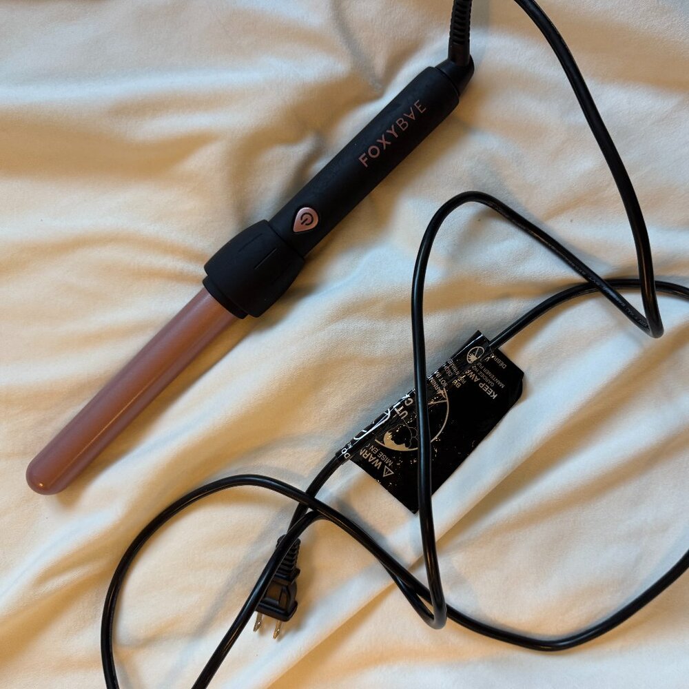 FoxyBae Rose Gold Curling Wand – 25mm Barrel